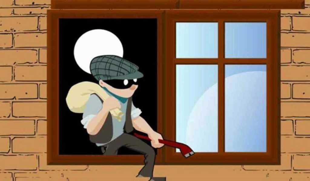 Hyderabad: Burglars loot Rs 60 lakh in gold, diamonds, and cash from retired GST officer’s house