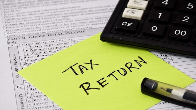 Why income tax refunds are slower this year