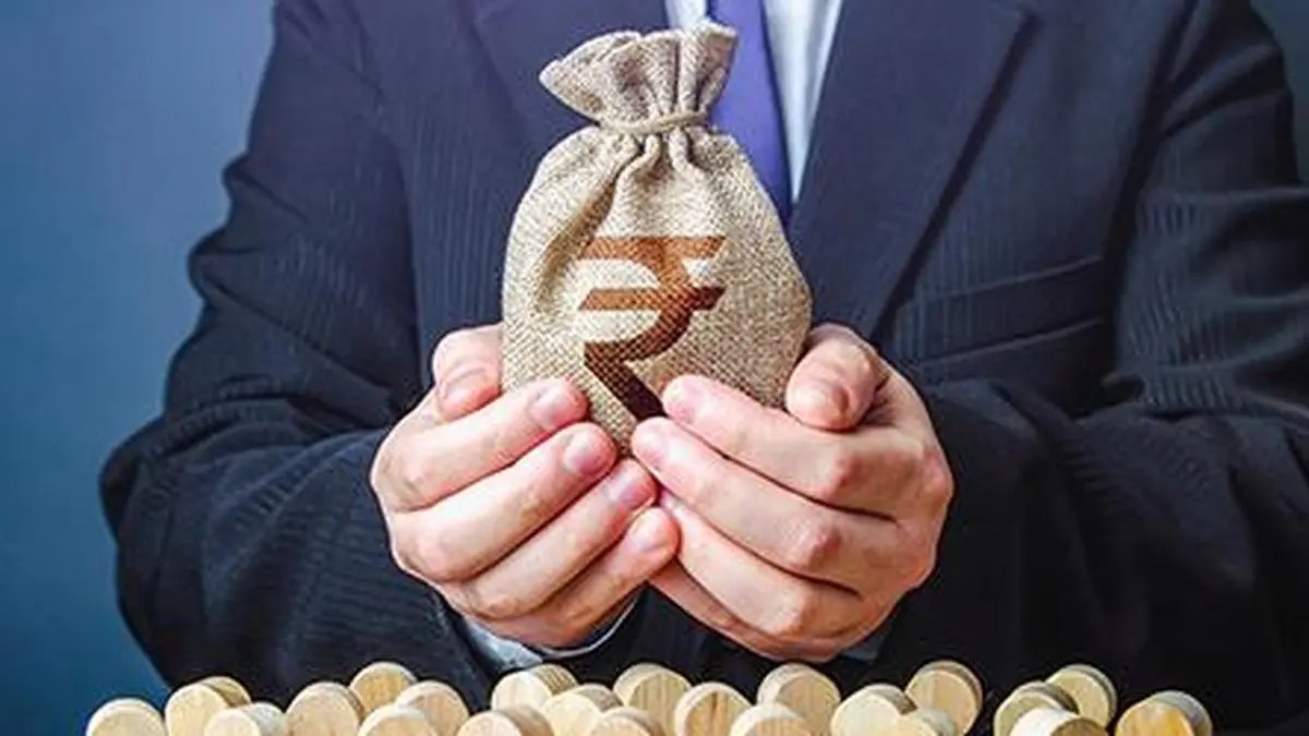 Karnataka recorded highest growth in tax collection, Gujarat in capital expenditure