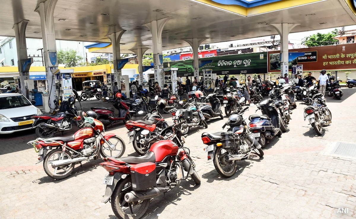 After Fuel Price Hike, Oil Companies' Daily Loss Now Rs 750 Crore
