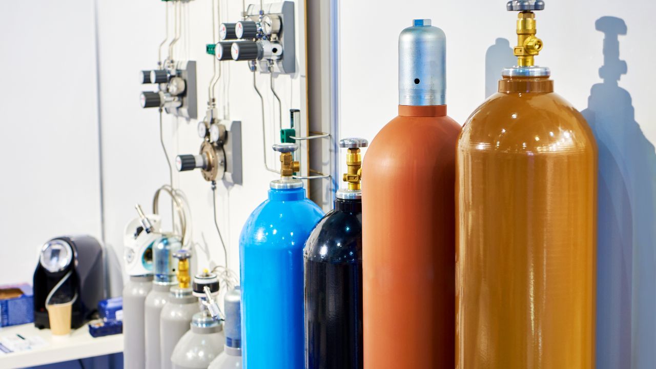 Karnataka Hotels Association demands GST cut on commercial LPG cylinders to 5%