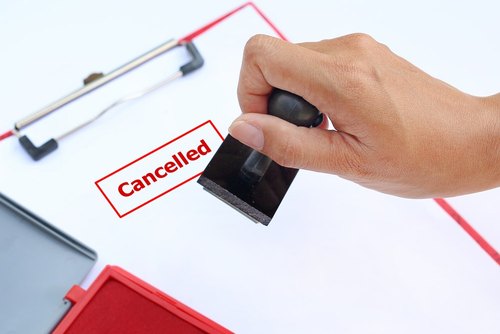 SCN completely deficient in material particulars: Delhi HC quashes GST Reg cancellation order