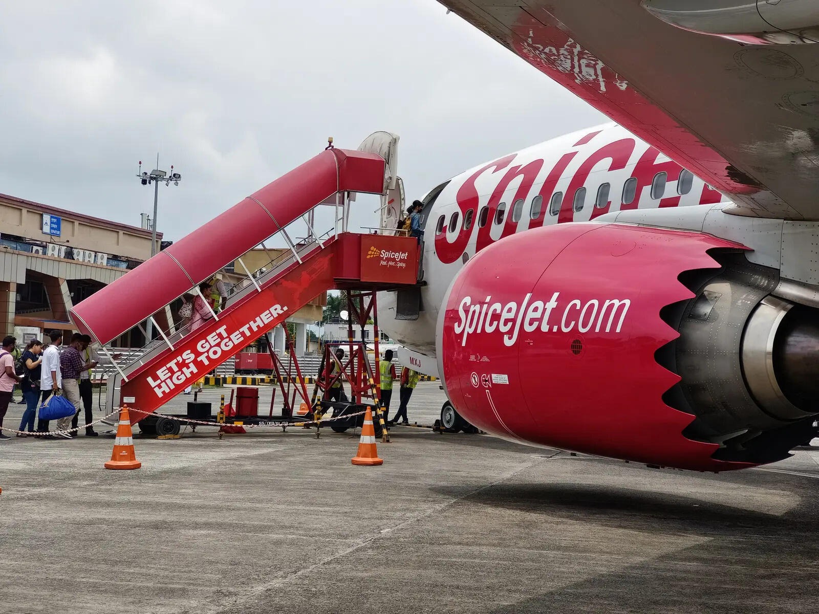 GST Dept Issues Rs. 124 Crore Demand Notice to SpiceJet Over Delay in Return Filing