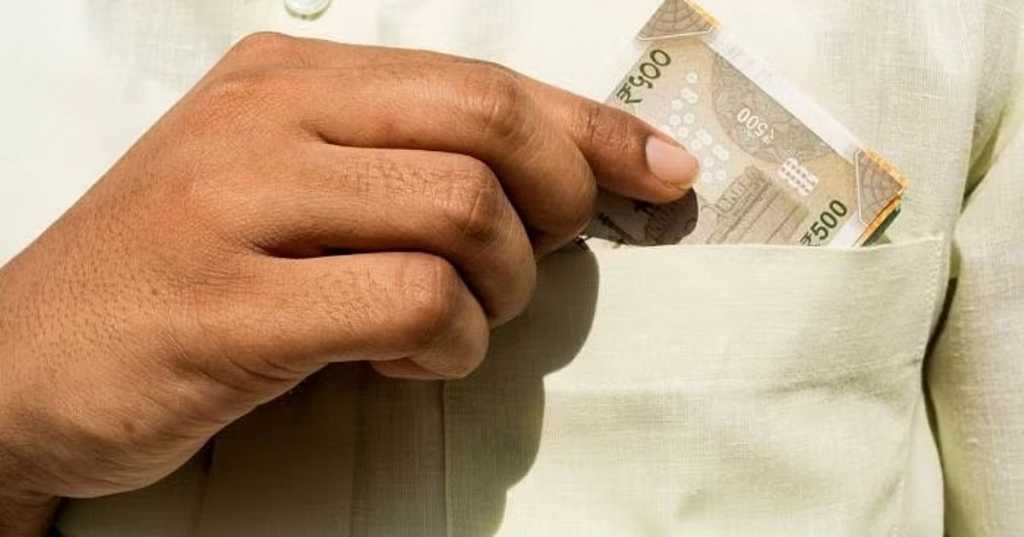 Thane ACB nabs senior GST official's aide for taking Rs 15 lakh bribe on his behalf