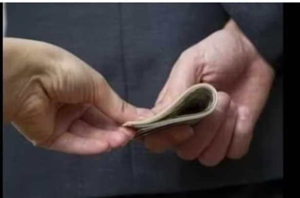 ACB arrest Joint Commissioner of the commercial tax department for taking bribe Rs 8 lakh