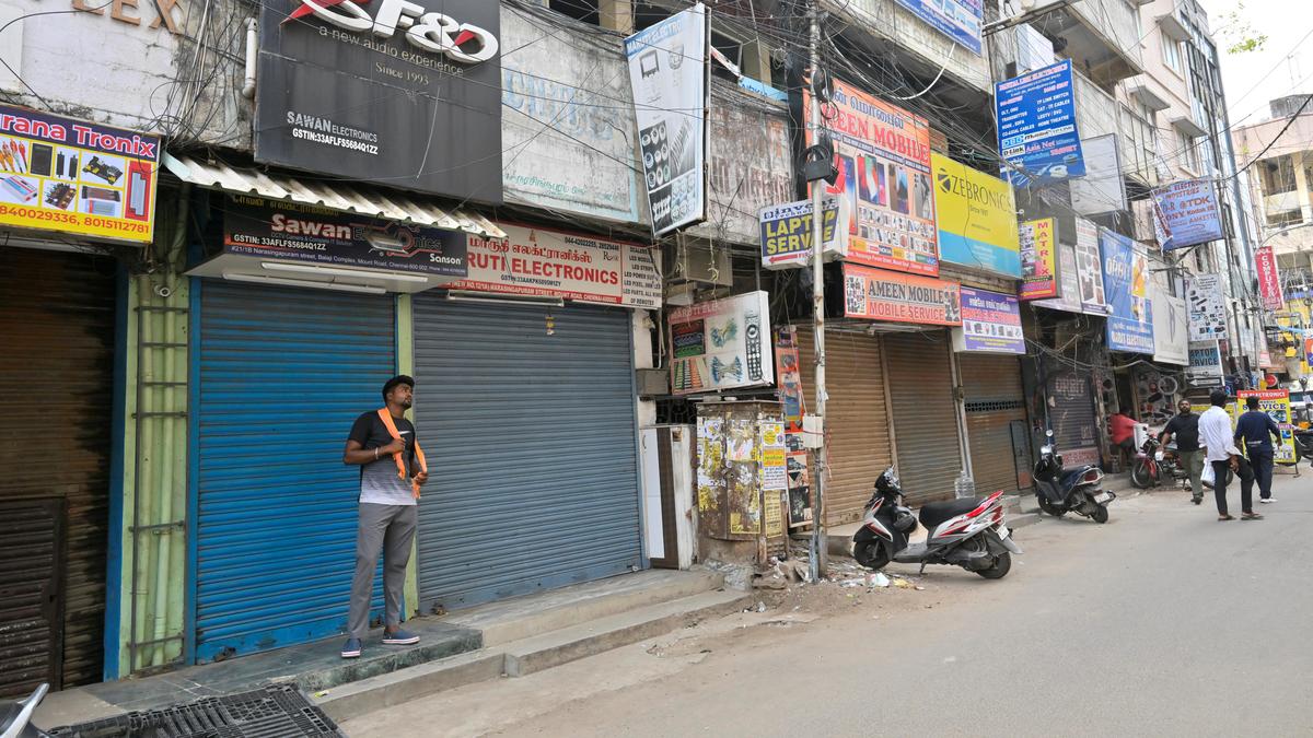 Business halts at Sowcarpet as traders allege harassment by GST officials