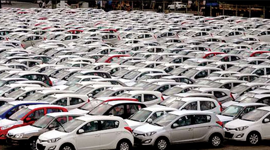Small cars may get cheaper by 8% if GST reduced from current rate: HSBC Report