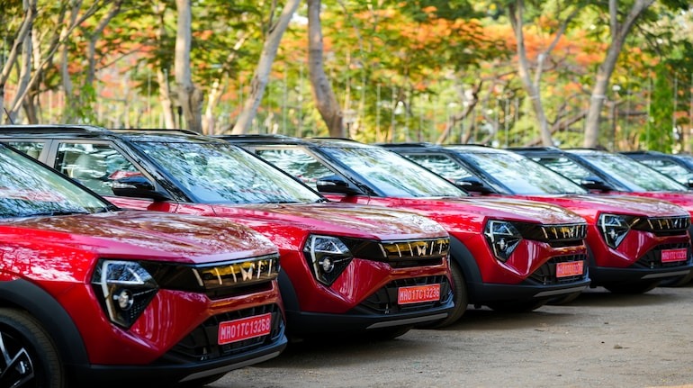 Carmakers line up Rs 1 lakh crore expansion plan as GST tailwinds drive 65% capacity surge