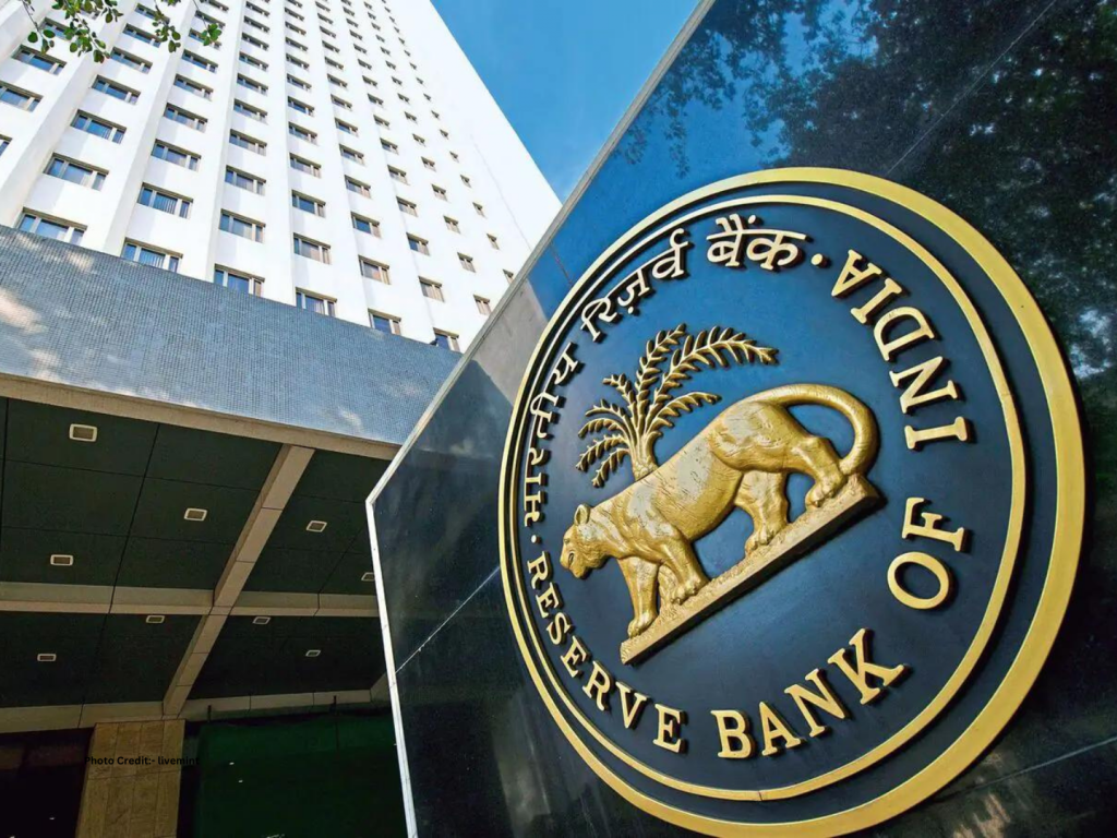 Banks reluctant to park funds with RBI in long-term VRRR ahead of GST outflows