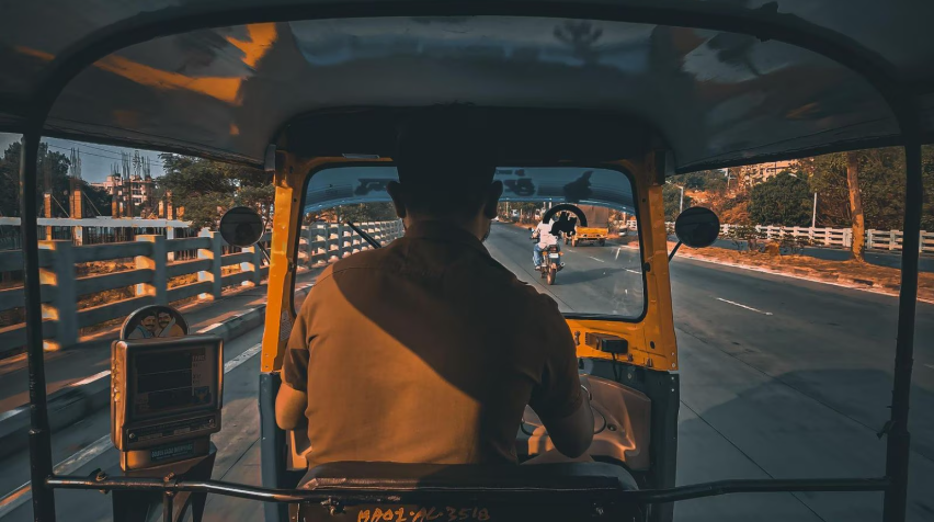 Ride apps switch to subscription model amid conflicting rulings on GST liability