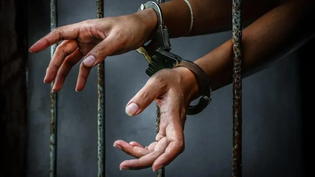 GST officer, aide arrested for taking Rs 9,000 bribe in Navi Mumbai